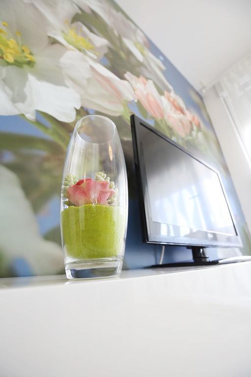 Apartment Flowers, Free Garage Parking زادار الغرفة الصورة